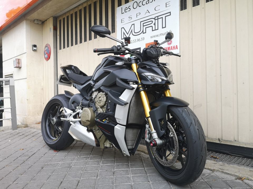 DUCATI STREETFIGHTER V4S 4
