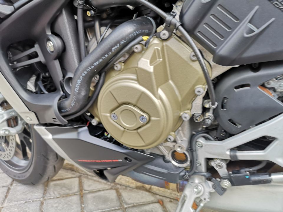 DUCATI STREETFIGHTER V4S 4