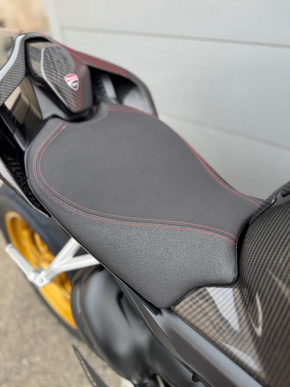 DUCATI STREETFIGHTER V4S 4