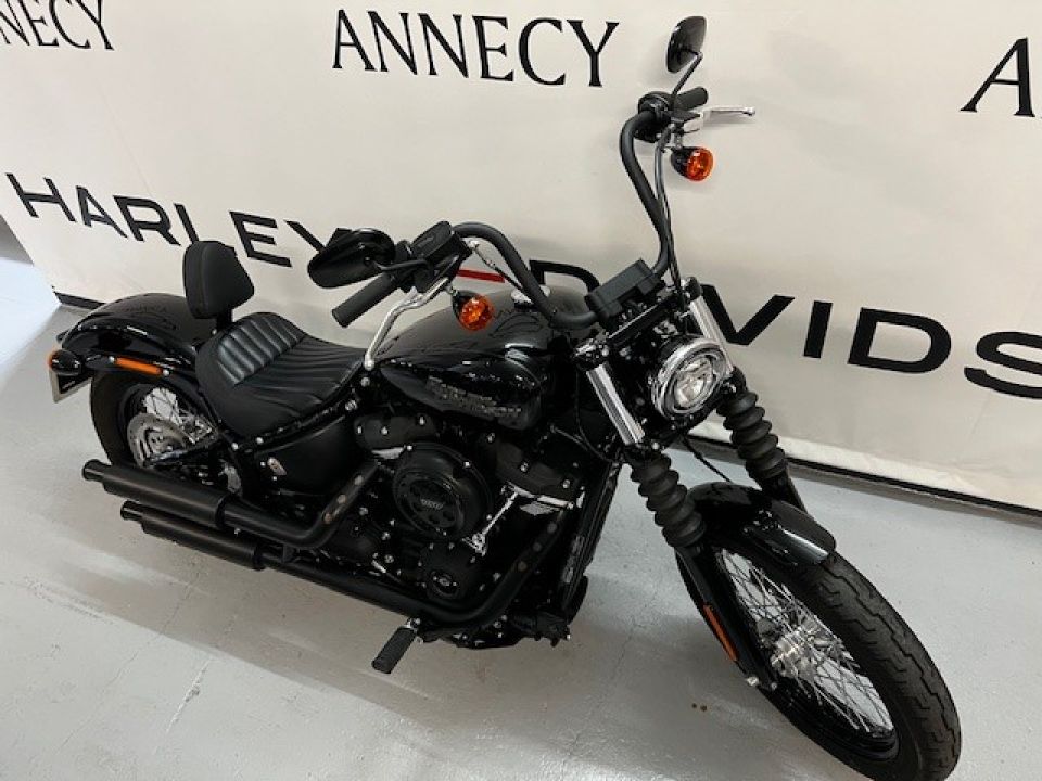 HARLEY-DAVIDSON SOFTAIL STREET BOB 1745 4