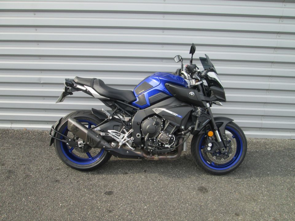 YAMAHA MT-10 4