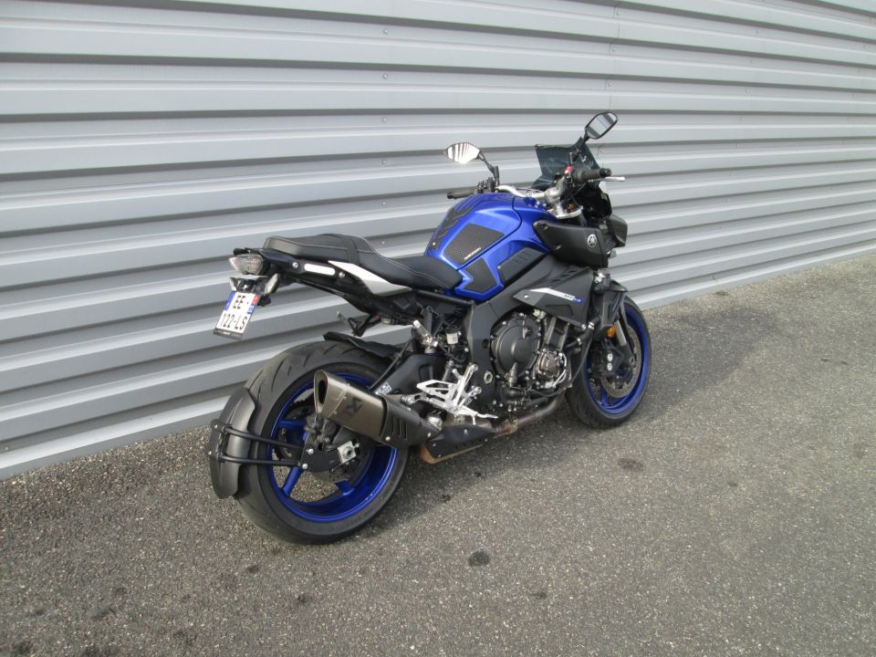 YAMAHA MT-10 4