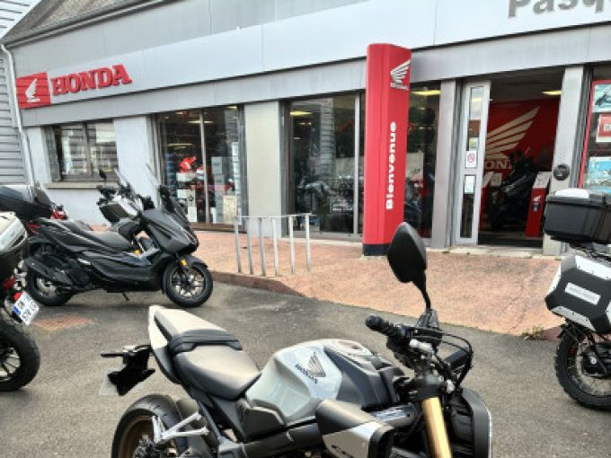HONDA CB650R 4