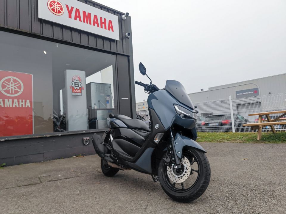 YAMAHA NMAX 125 4