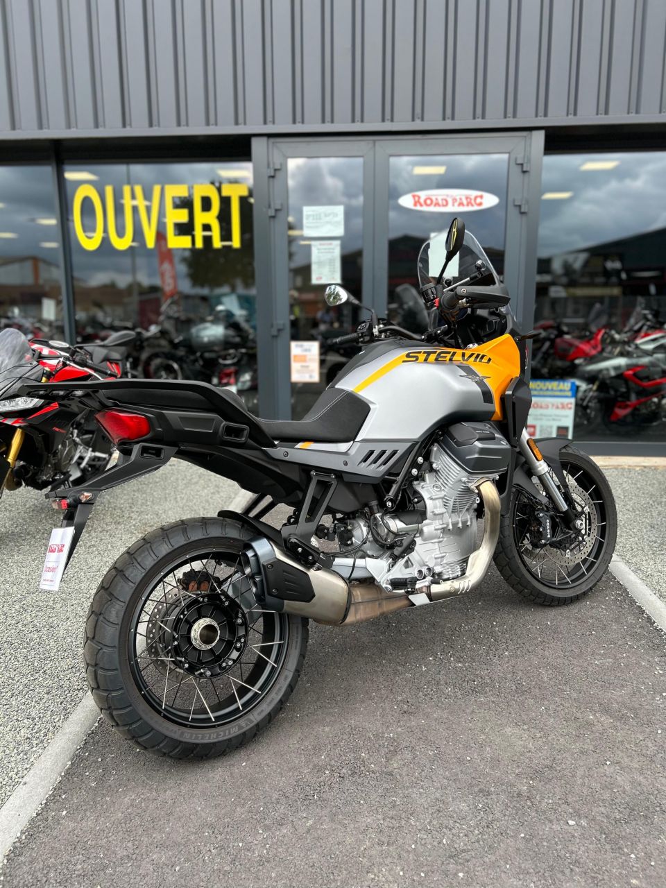 MOTO GUZZI STELVIO 1100 4