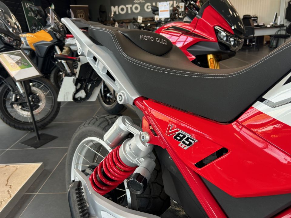 MOTO GUZZI V85 TT 850 4