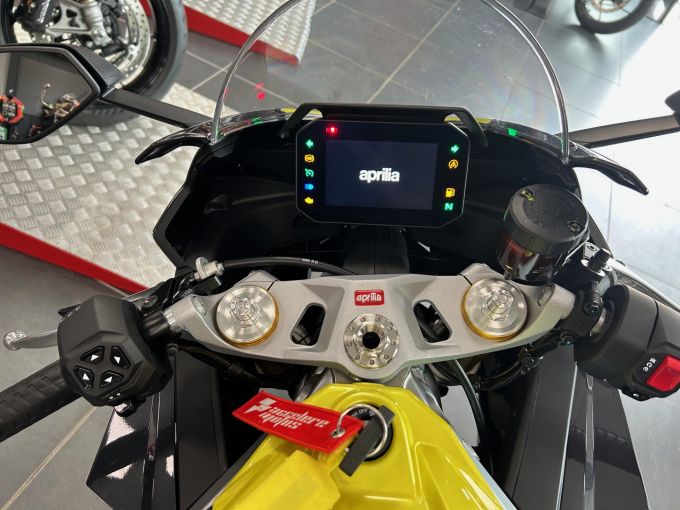 APRILIA RS 660 A2 4