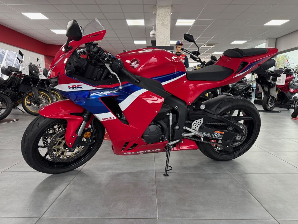 HONDA CBR 600 RR 4