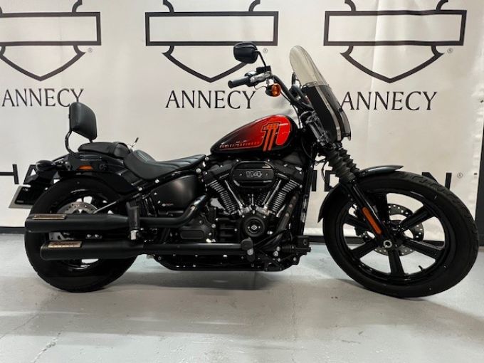 HARLEY-DAVIDSON SOFTAIL STREET BOB 1868 4