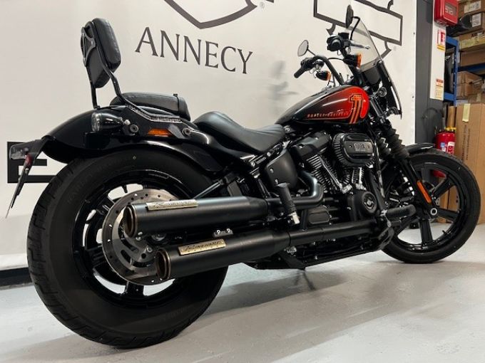 HARLEY-DAVIDSON SOFTAIL STREET BOB 1868 4
