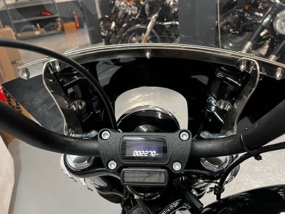 HARLEY-DAVIDSON SOFTAIL STREET BOB 1868 4