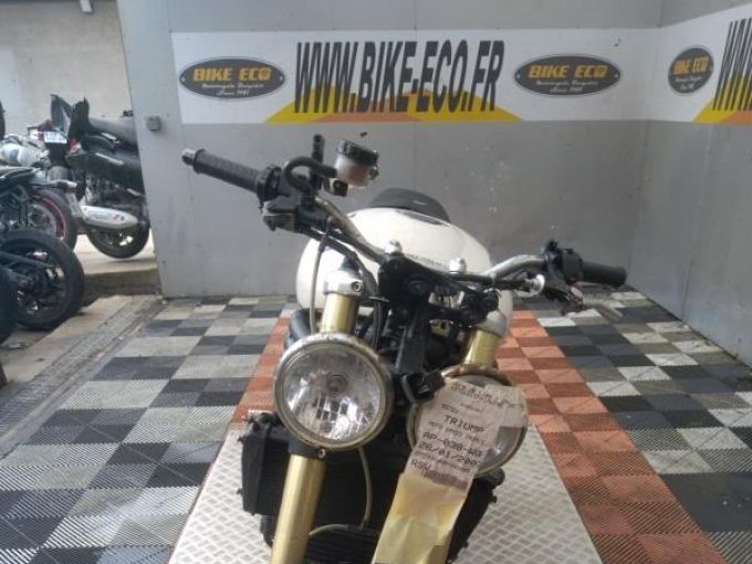 TRIUMPH SPEED TRIPLE 1050 4