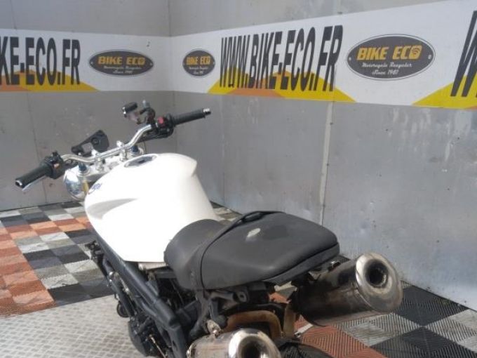 TRIUMPH SPEED TRIPLE 1050 4