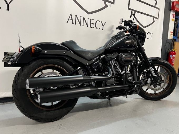 HARLEY-DAVIDSON SOFTAIL LOW RIDER 1868 S 4