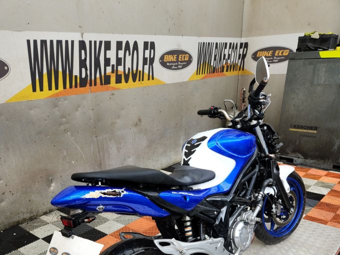 SUZUKI GLADIUS 650 4