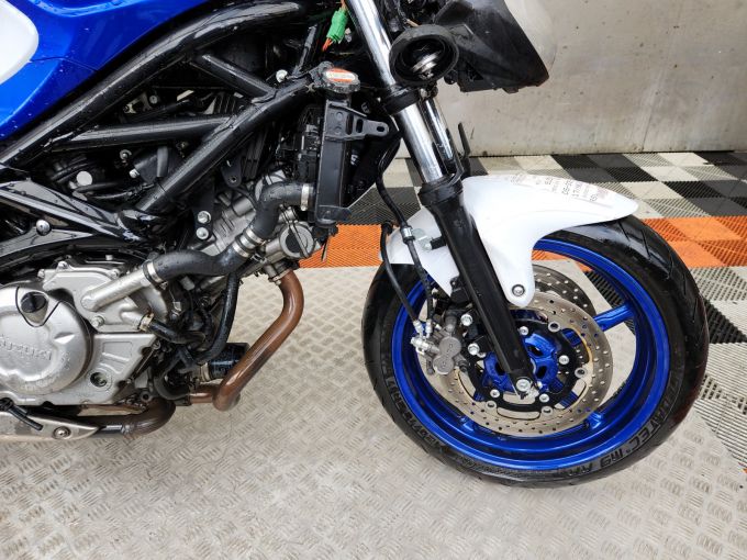 SUZUKI GLADIUS 650 4