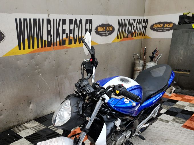 SUZUKI GLADIUS 650 4