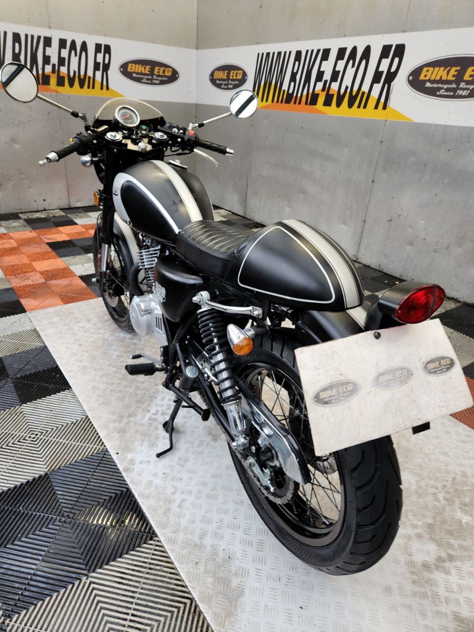 MASH CAFE RACER 250 4