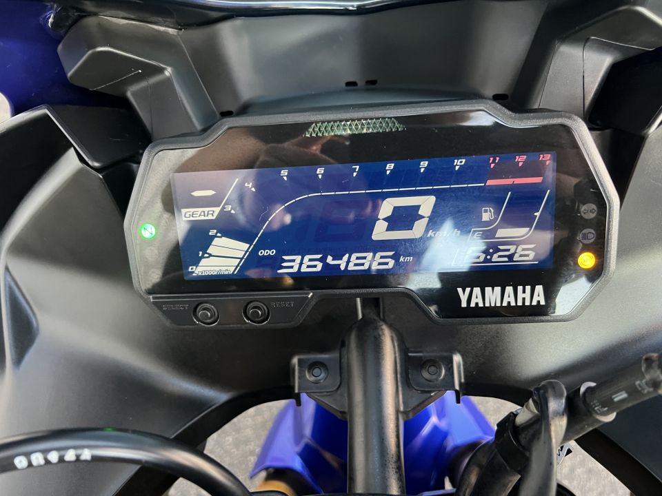 YAMAHA YZF-R 125 4