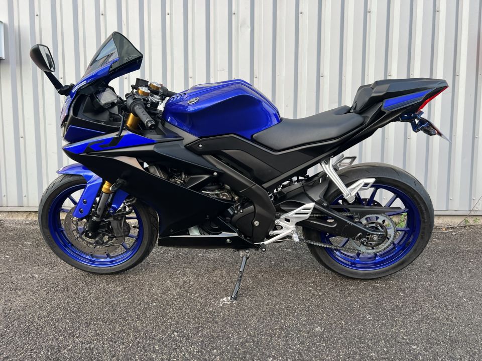 YAMAHA YZF-R 125 4