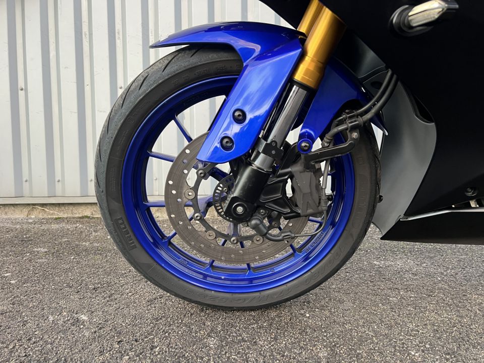 YAMAHA YZF-R 125 4