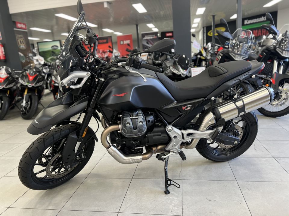 MOTO GUZZI V85 TT 850 4