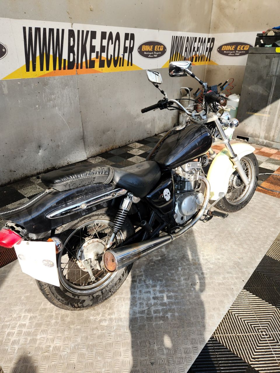 SUZUKI GZ MARAUDER 4