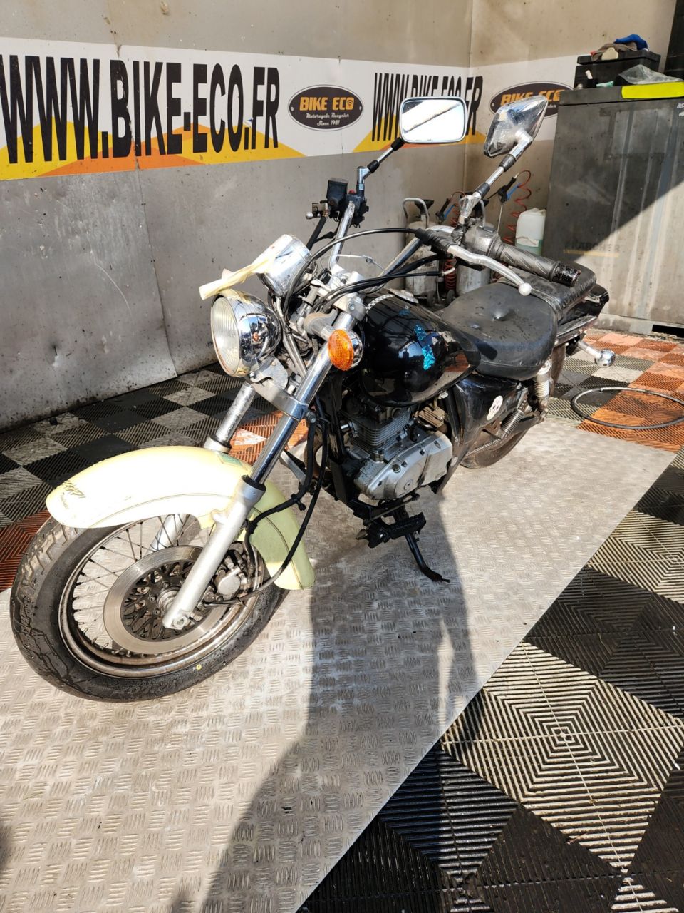 SUZUKI GZ MARAUDER 4