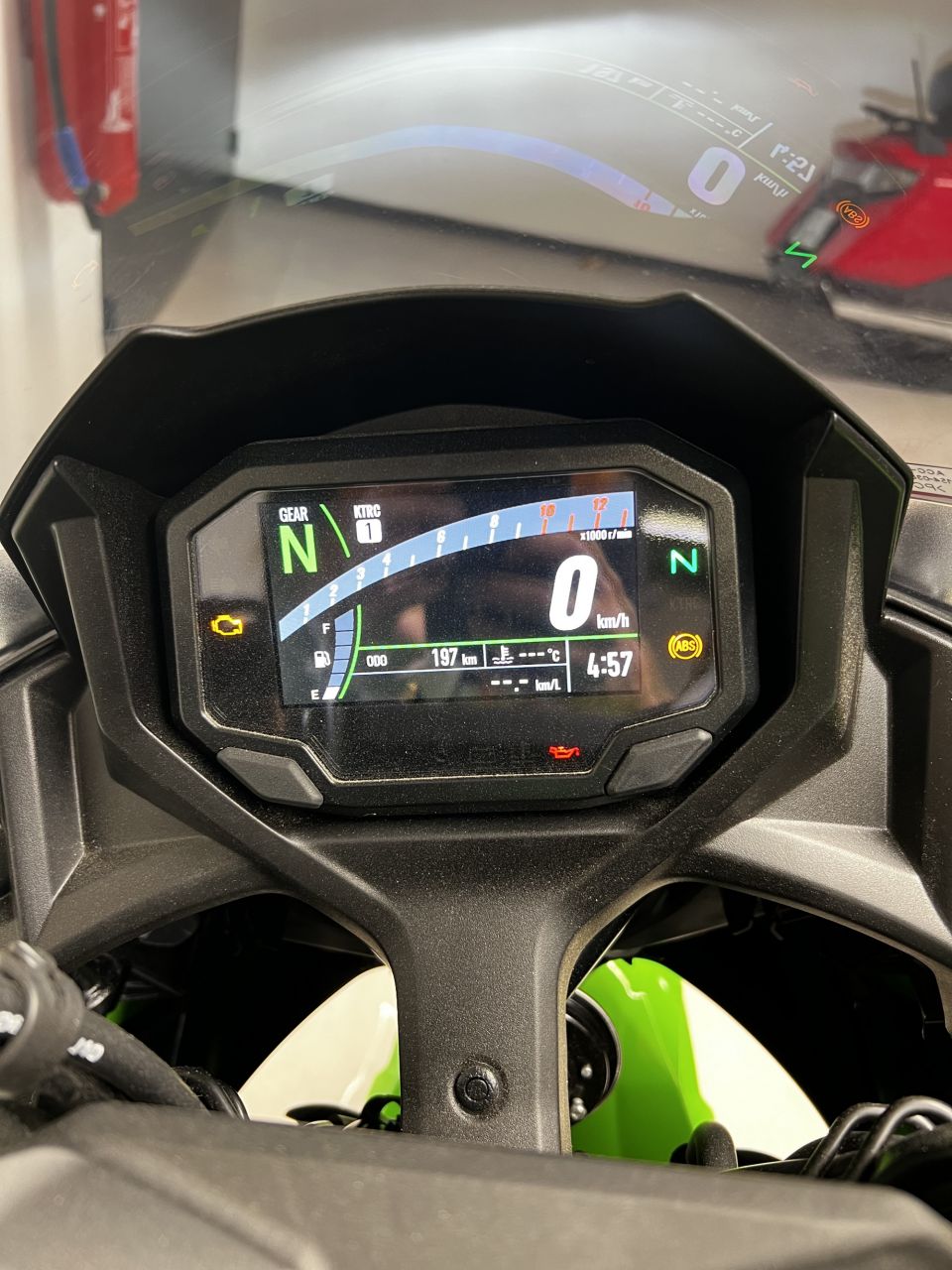 KAWASAKI NINJA 650 4