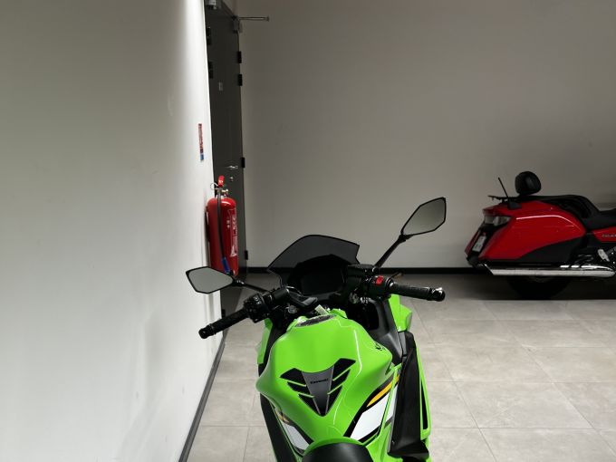 KAWASAKI NINJA 650 4