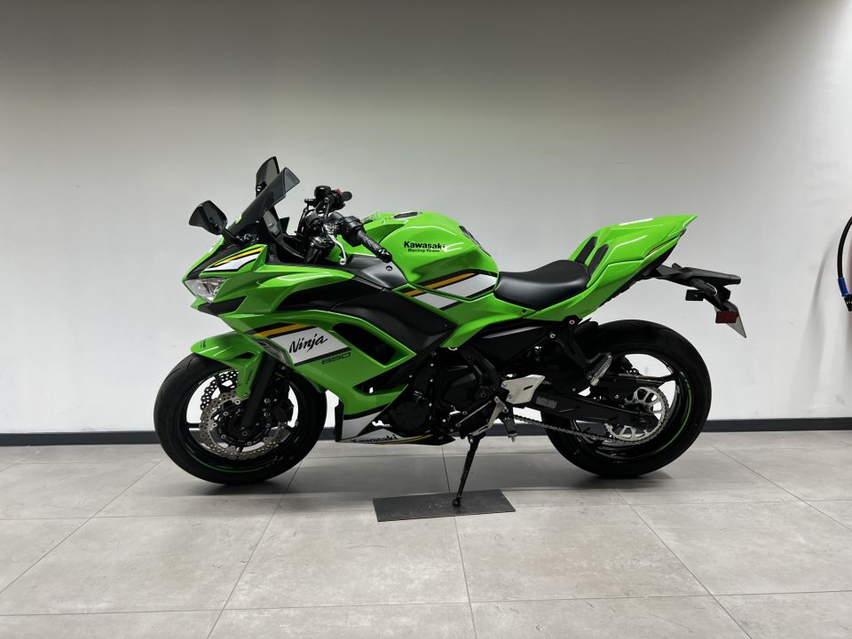 KAWASAKI NINJA 650 4