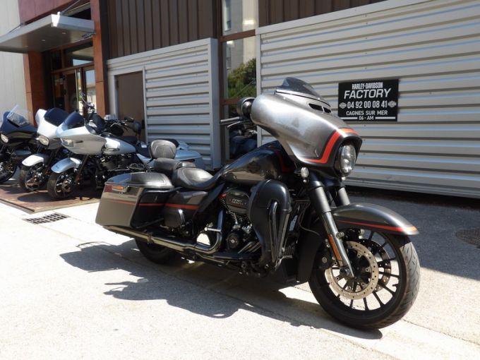 HARLEY-DAVIDSON TOURING STREET GLIDE 1923 CVO  4