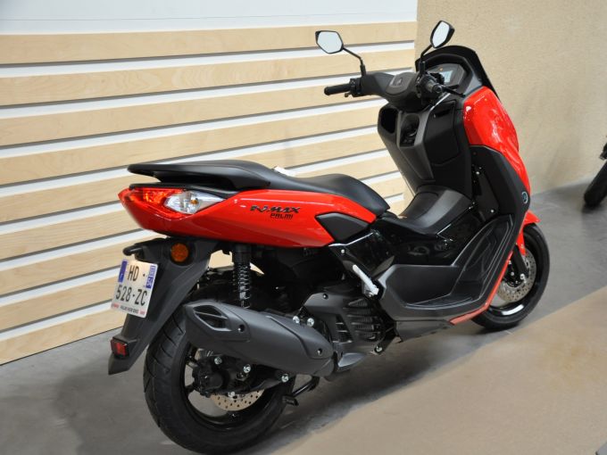 YAMAHA NMAX 125 4