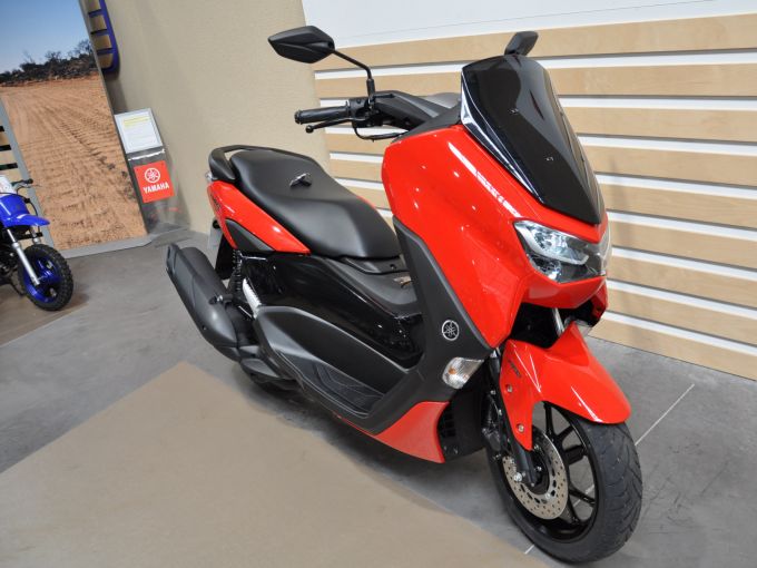 YAMAHA NMAX 125 4