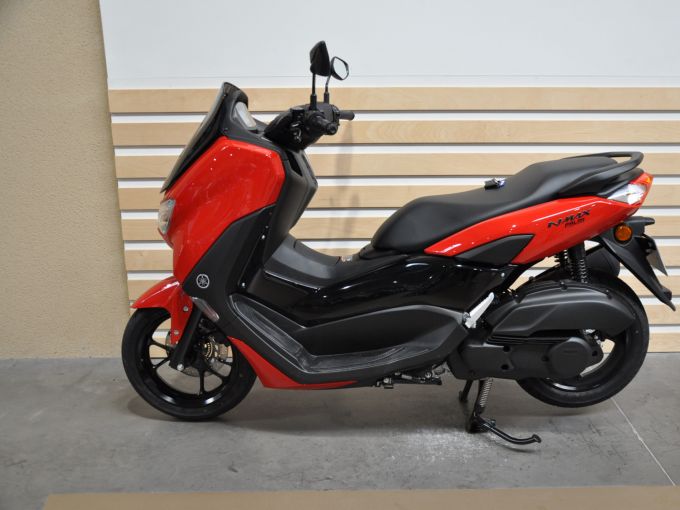 YAMAHA NMAX 125 4