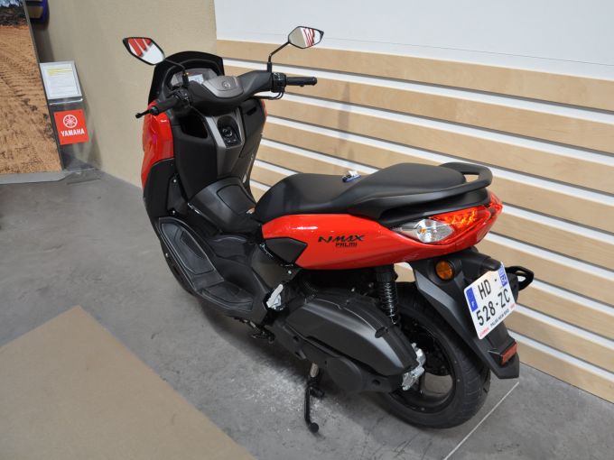 YAMAHA NMAX 125 4