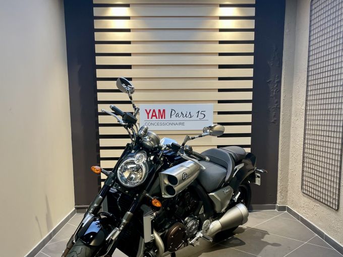 YAMAHA V-MAX 1700 4