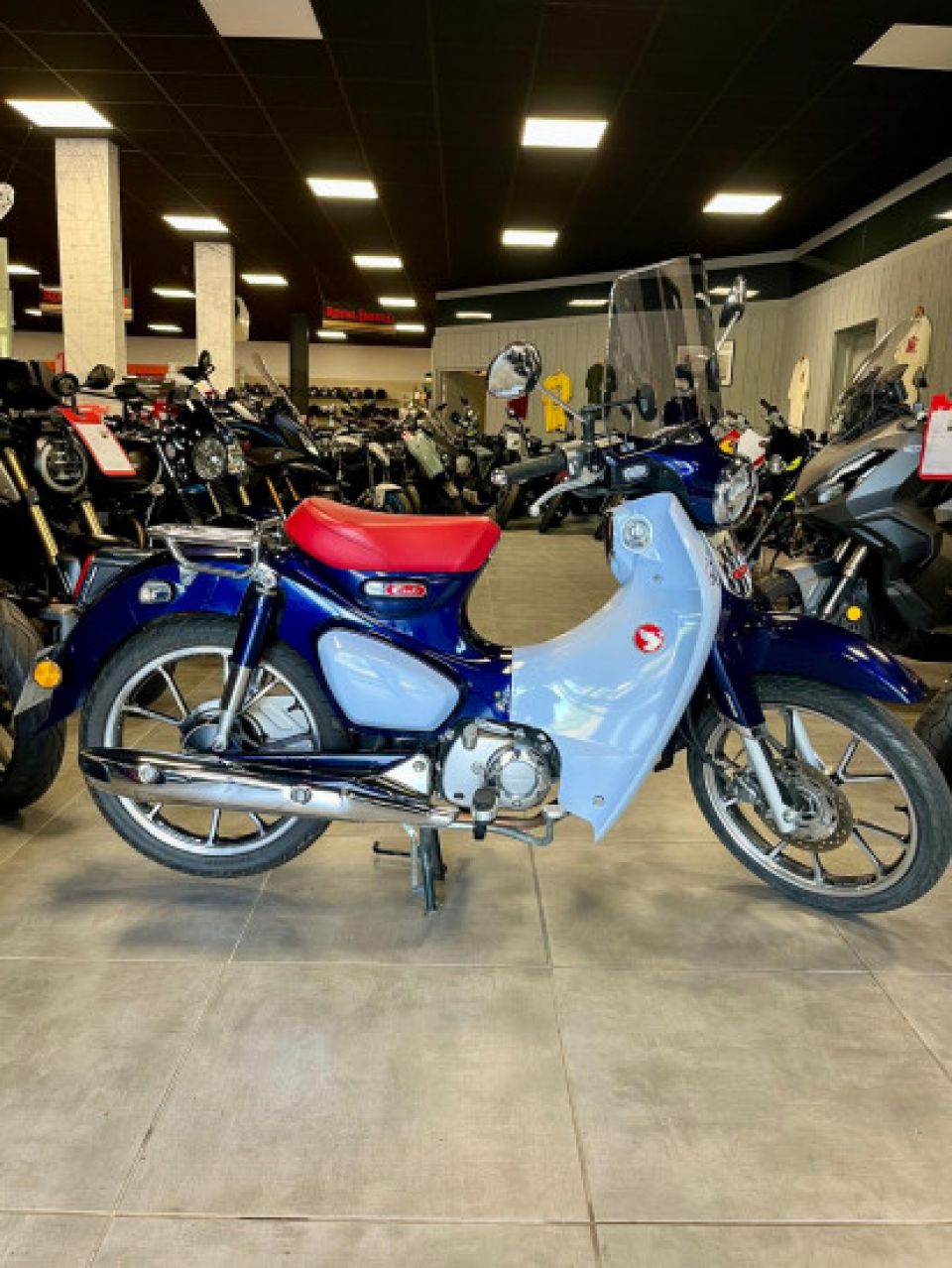HONDA Super Cub 125 4