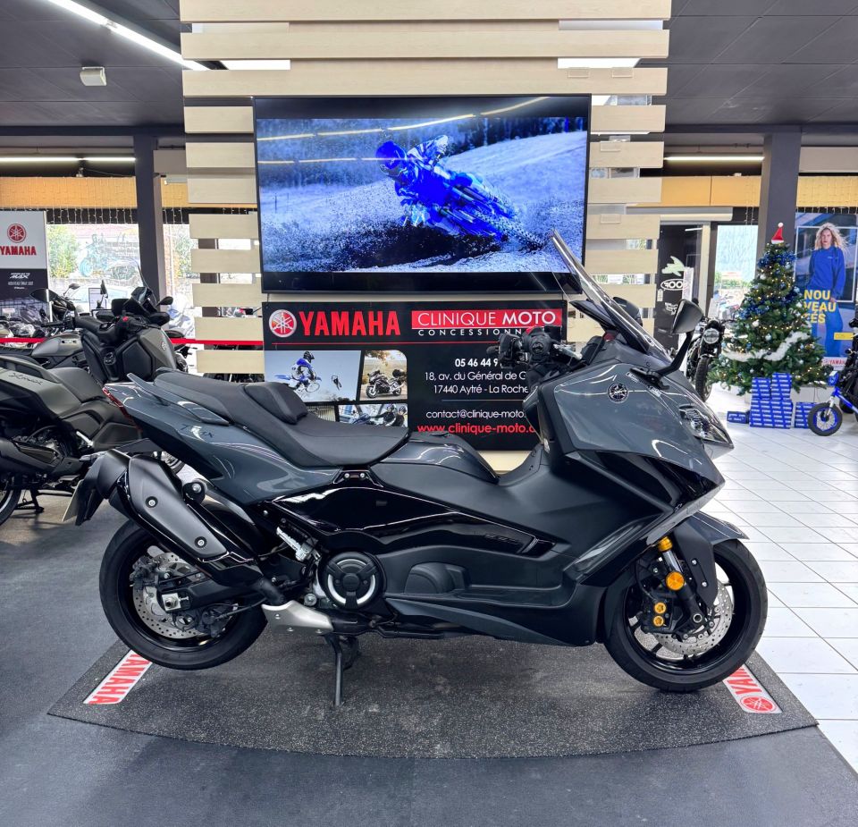 YAMAHA XP T-MAX 560 TECH MAX 4