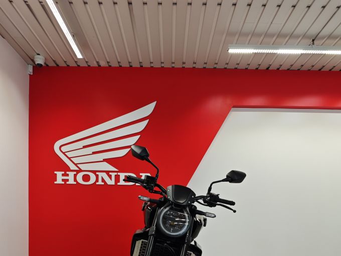 HONDA CB 1000 R 4