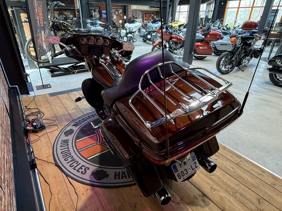 HARLEY-DAVIDSON TOURING ELECTRA GLIDE 1923 ULTRA CVO 4