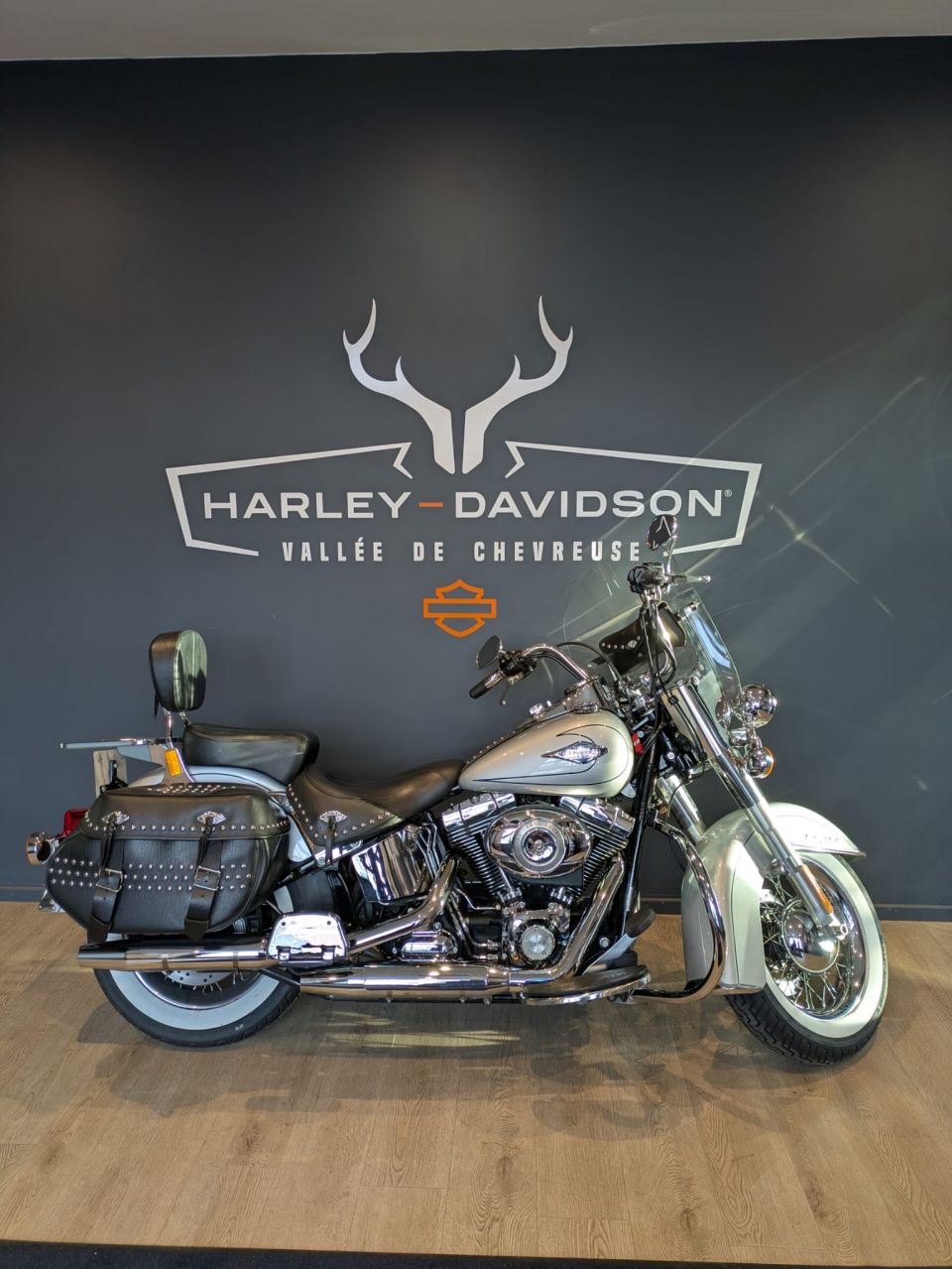 HARLEY-DAVIDSON SOFTAIL HERITAGE 1584 CLASSIC 4