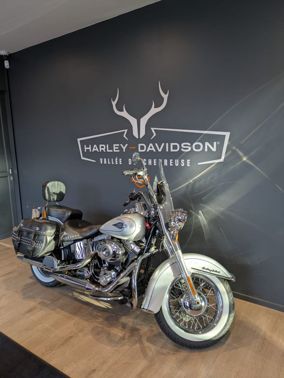 HARLEY-DAVIDSON SOFTAIL HERITAGE 1584 CLASSIC 4