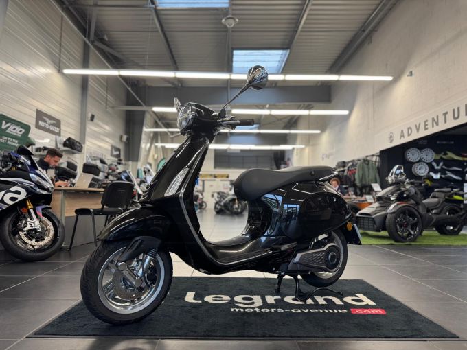 VESPA PRIMAVERA 50 4