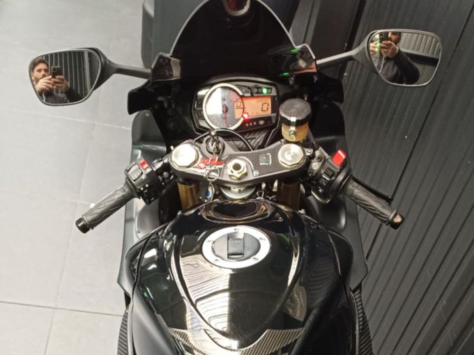 SUZUKI GSX-R 750 4