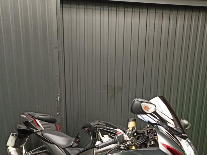 SUZUKI GSX-R 750 4