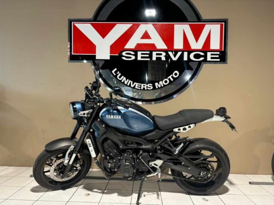 YAMAHA XSR 900 ABS 4