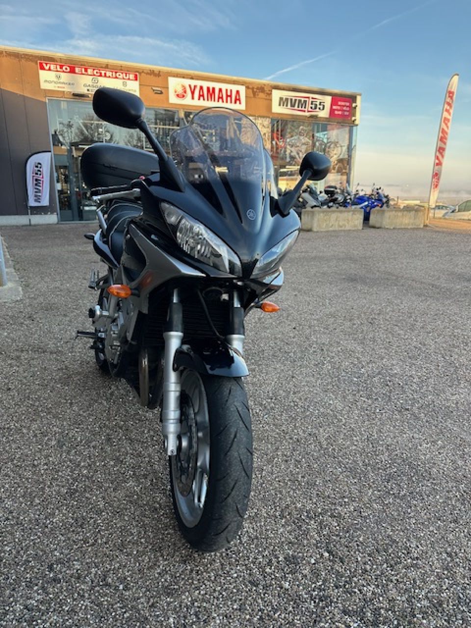 YAMAHA FZ6 600 FAZER 4