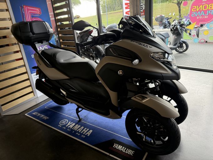 YAMAHA TRICITY 300 4