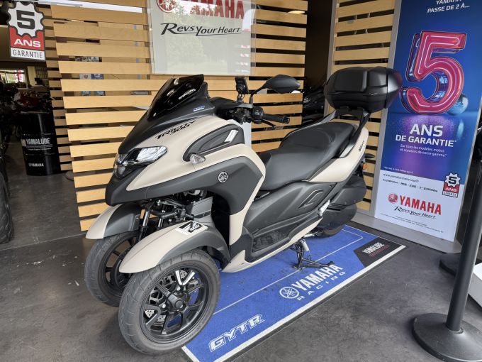 YAMAHA TRICITY 300 4